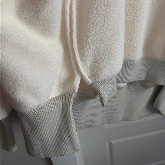 We The Free Cream and Gray Sweatshirt - Picture 7 of 8